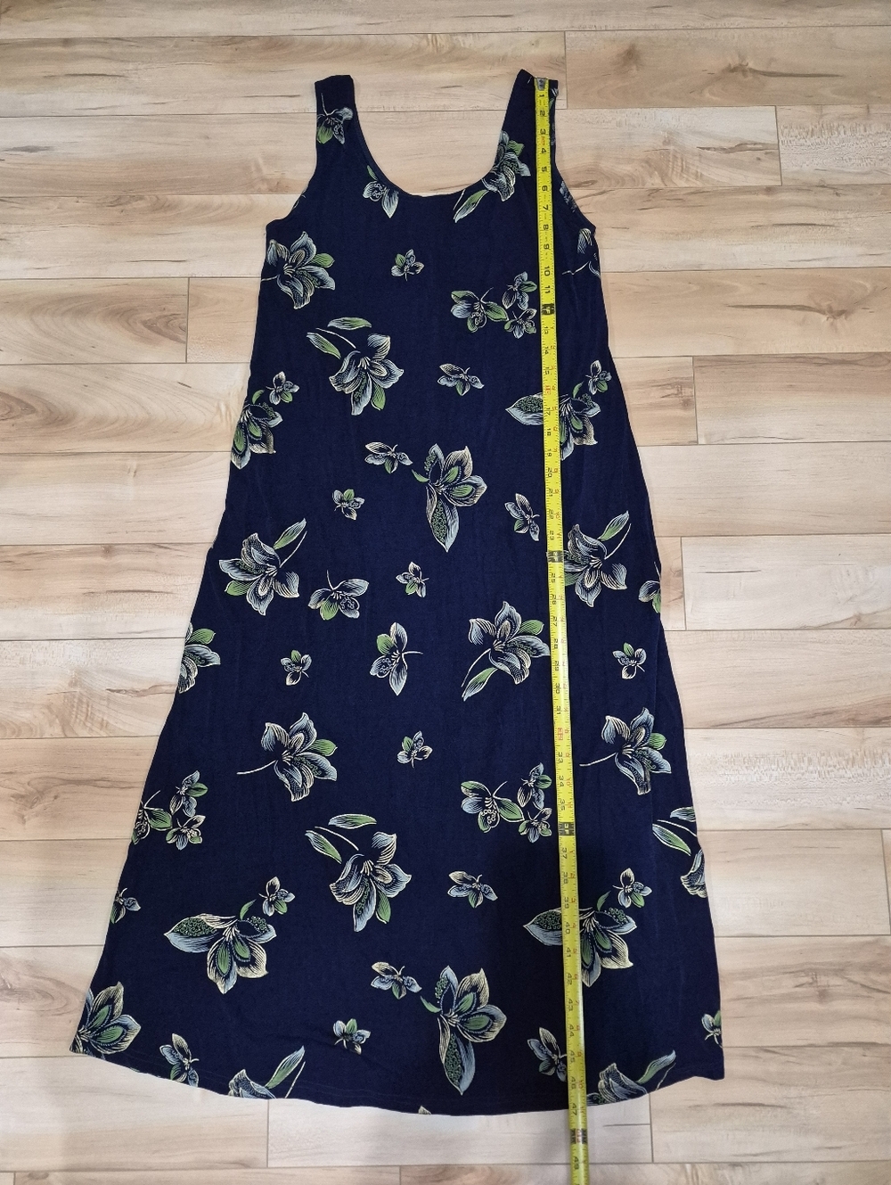 Kisses & Hugs Women's Size Medium Navy Floral Scoop Neck Maxi Dress - Picture 4 of 6